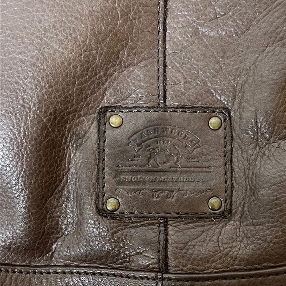 Ashwood genuine leather Elegant Brown Woven Leather Shoulder Bag - Picture 3 of 6